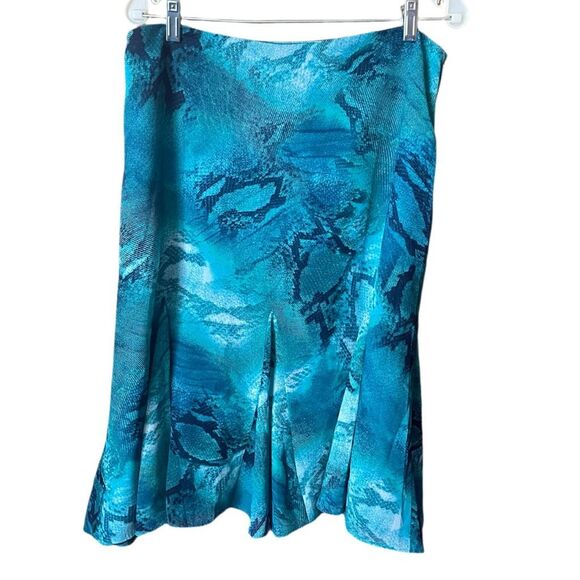 Chico’s size L ocean colors pattern A line skirt. - Picture 1 of 7